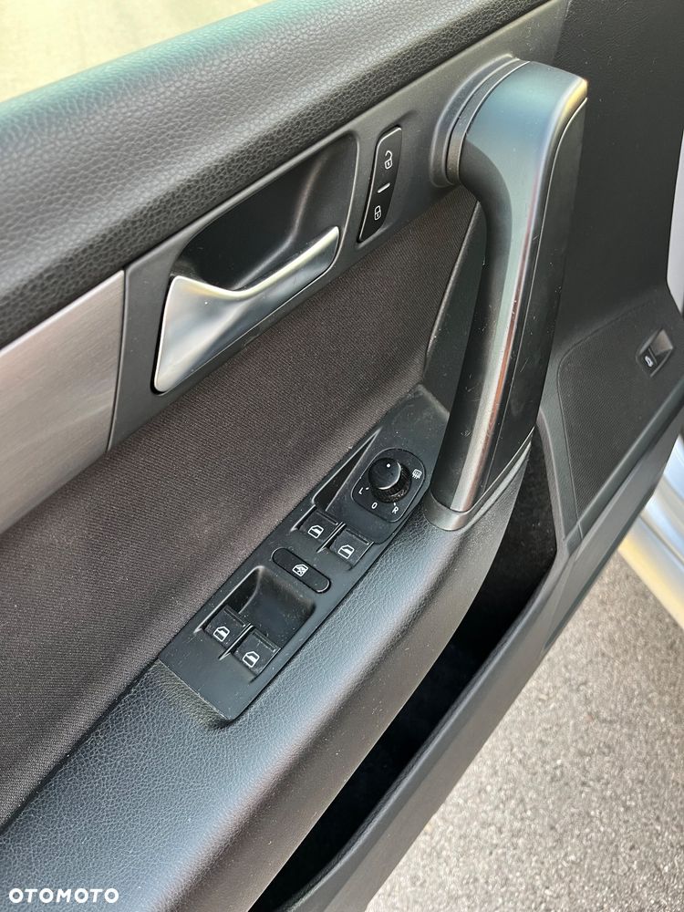 Volkswagen Passat 1.6 TDI Comfortline - 23