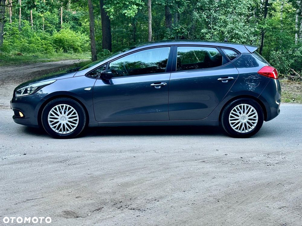 Kia Ceed 1.4 CVVT Attract - 11