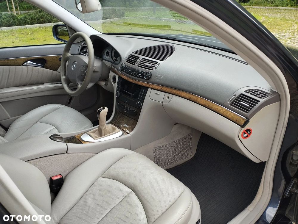 Mercedes-Benz Klasa E 200 Kompressor Avantgarde Sport Edition - 8