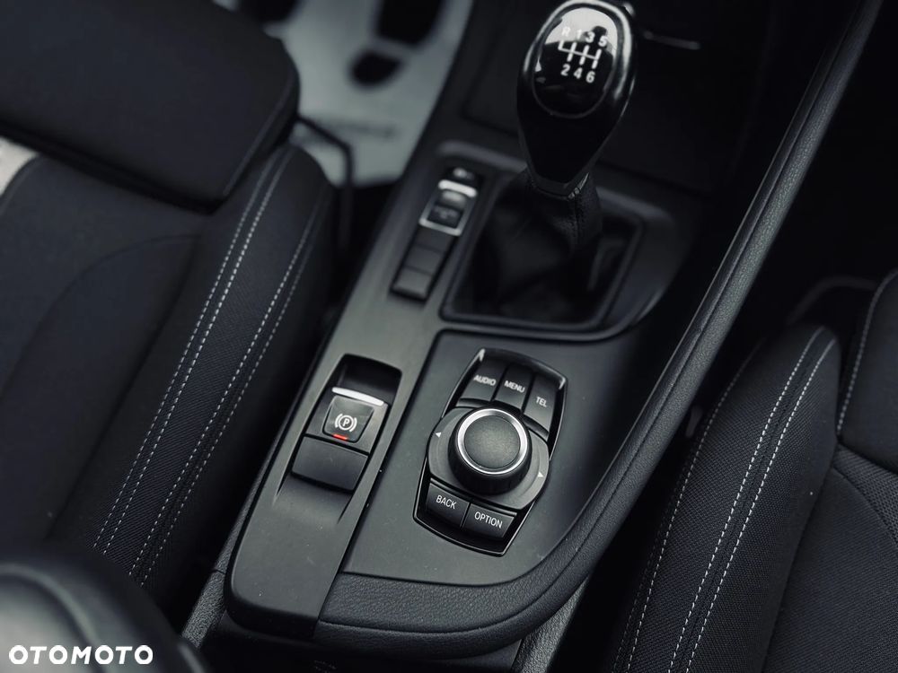 BMW X1 sDrive18d Advantage - 24