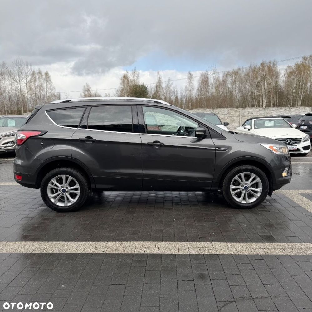 Ford Kuga - 10
