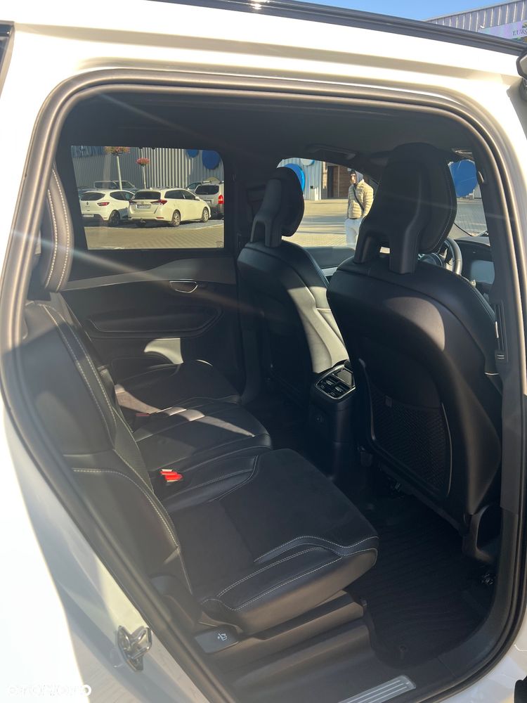 Volvo XC 90 - 7