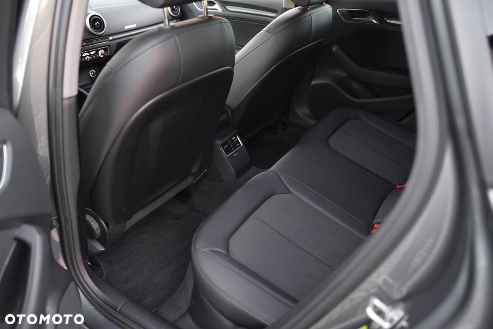 Audi A3 Sportback 2.0 TDI (clean diesel) Attraction - 31