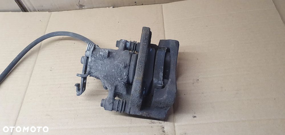 Zacisk hamulcowy prawy tył tylny prawy Opel Insignia A - 5