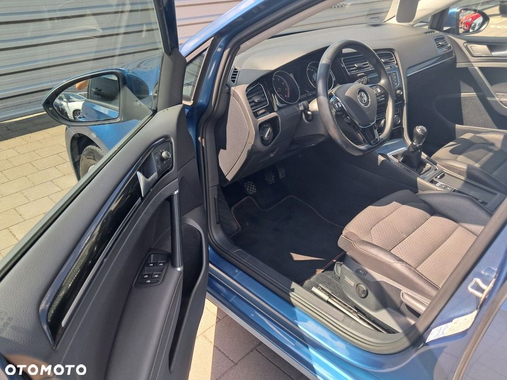 Volkswagen Golf - 12