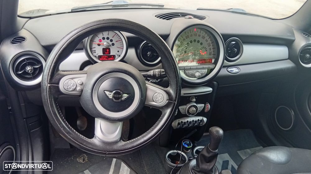 MINI Clubman Cooper D - 18