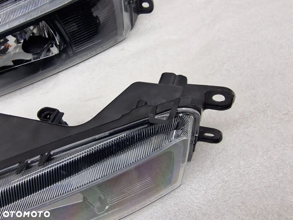 VW TIGUAN II 5NA 15- LEWY / PRAWY HALOGEN , NR 5NA941700B / 5NA941699B , NR AUKCJI H4 - 4