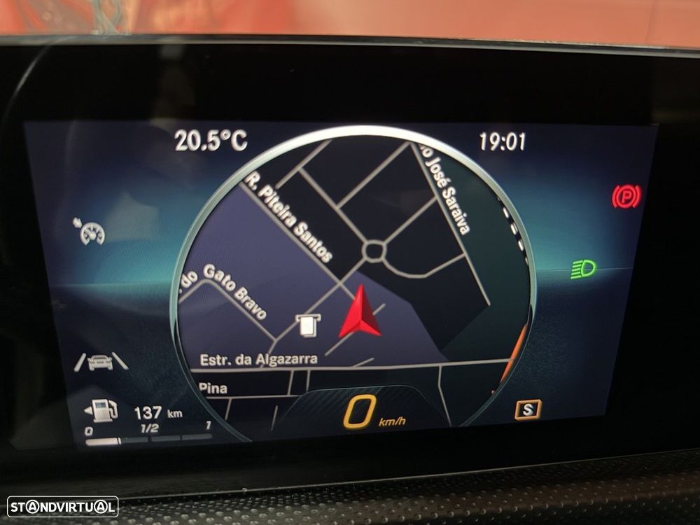 Mercedes-Benz A 180 Advanced AMG Line - 20