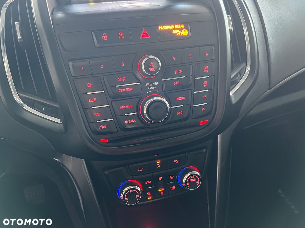 Opel Zafira - 17