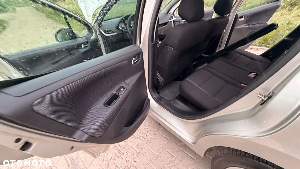 Peugeot 207 1.4 Trendy - 12