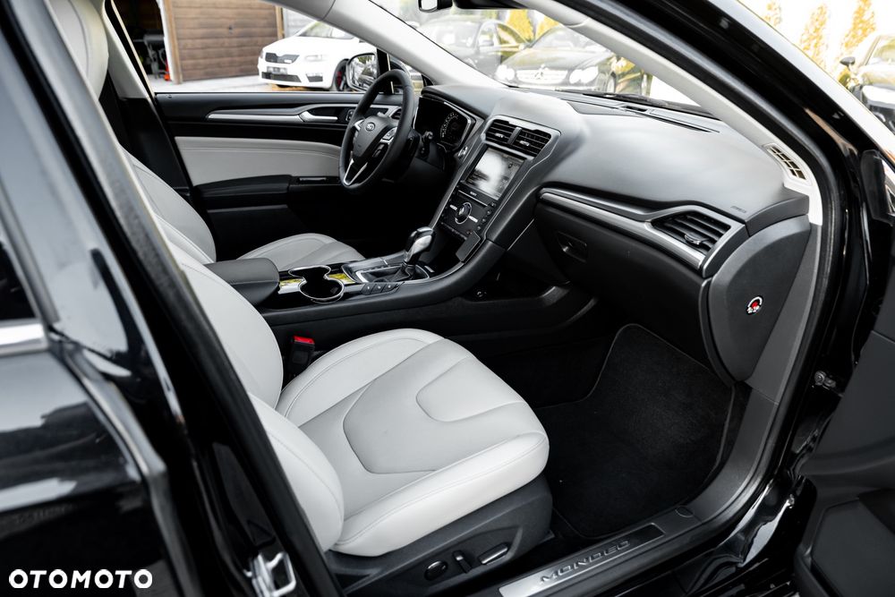 Ford Mondeo 2.0 EcoBoost ST-Line - 21