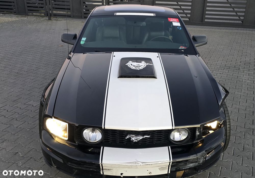 Ford Mustang 4.6 V8 GT Premium - 16