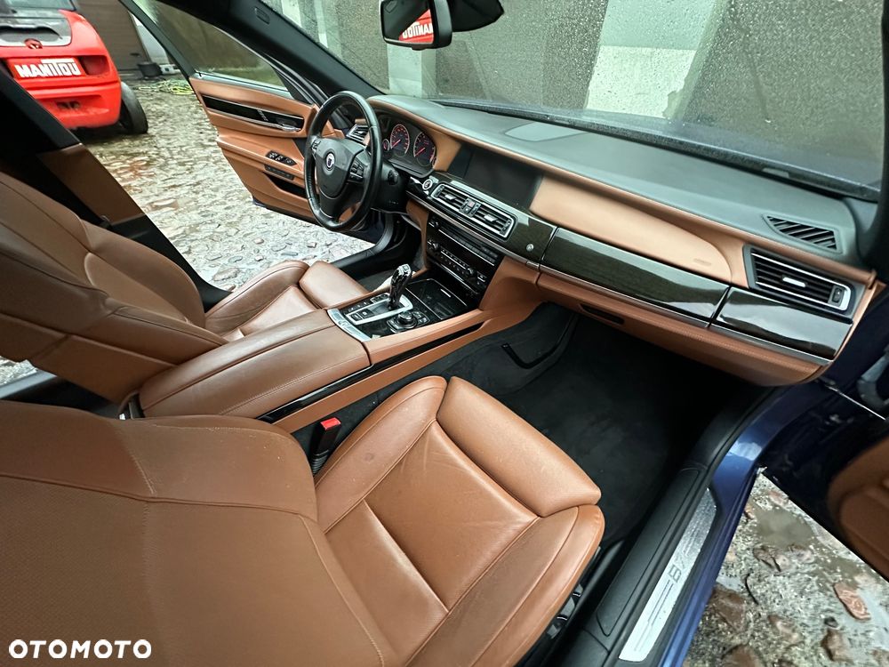 BMW-ALPINA B7 Bi-Turbo Switch-Tronic Allrad Langversion - 7