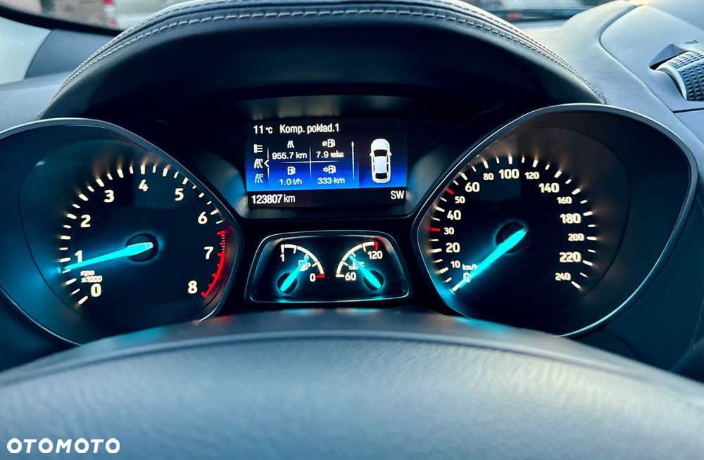 Ford Kuga 1.5 EcoBoost 2x4 Vignale - 28