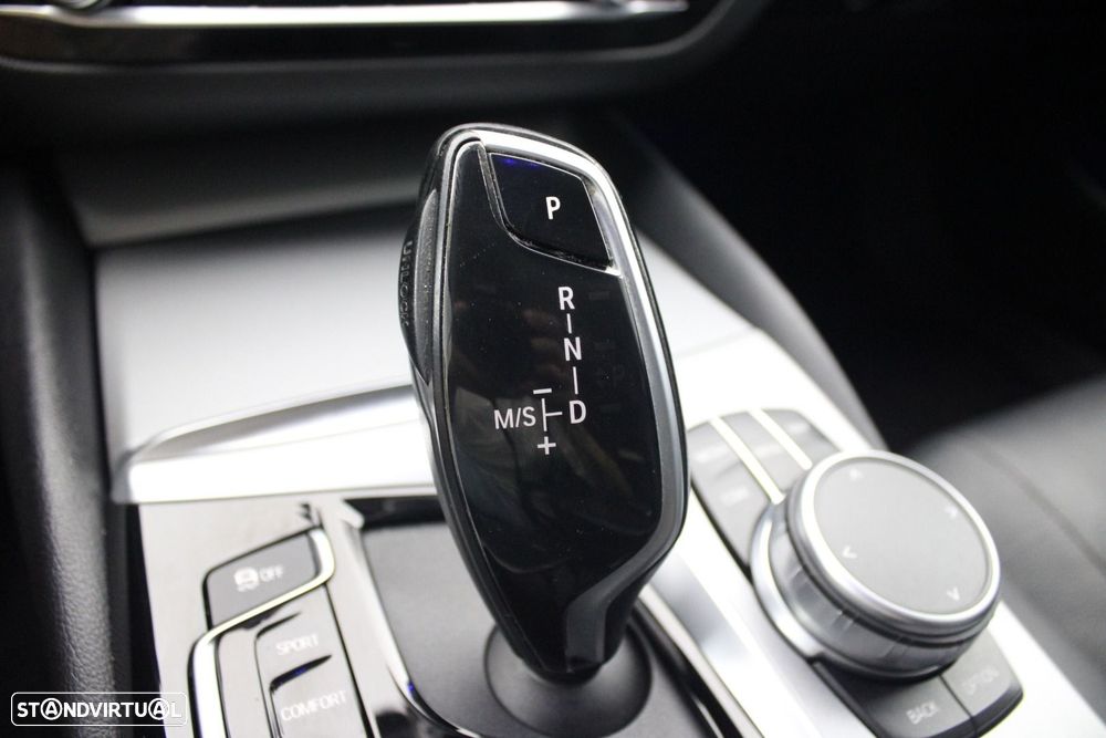 BMW 520 d Auto - 23