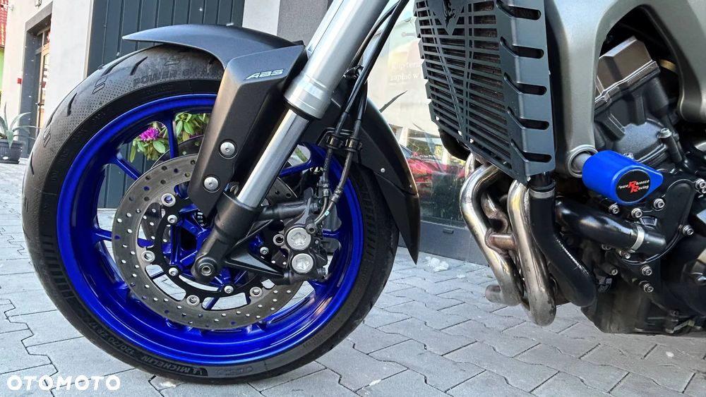 Yamaha MT - 5