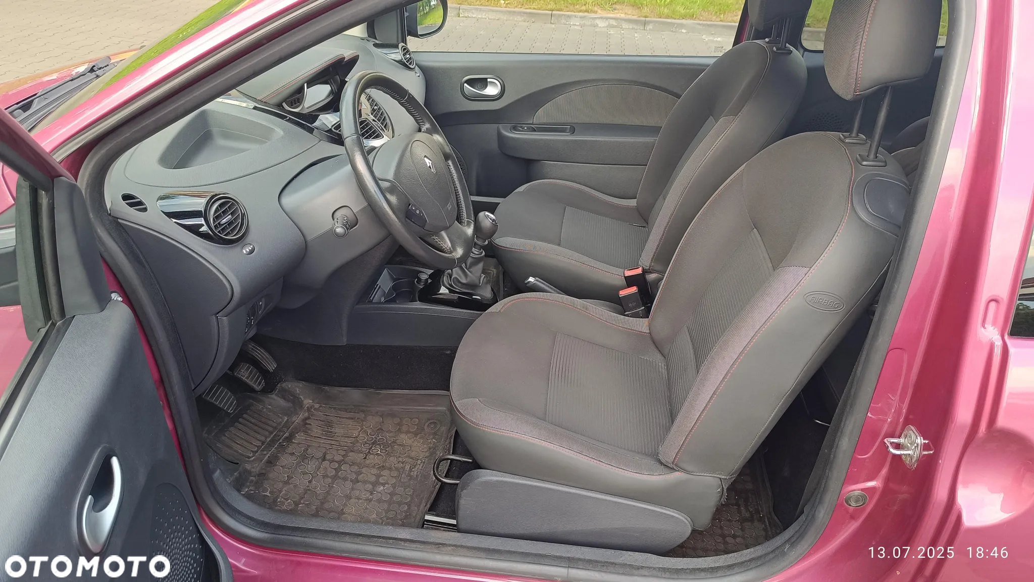 Renault Twingo 1.2 16V Eco Access - 10