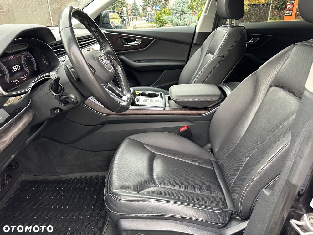 Audi Q8 55 TFSI quattro tiptronic - 10