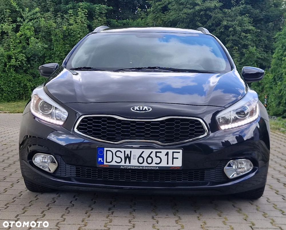 Kia Ceed 1.6 GDI Dream Team Edition - 13