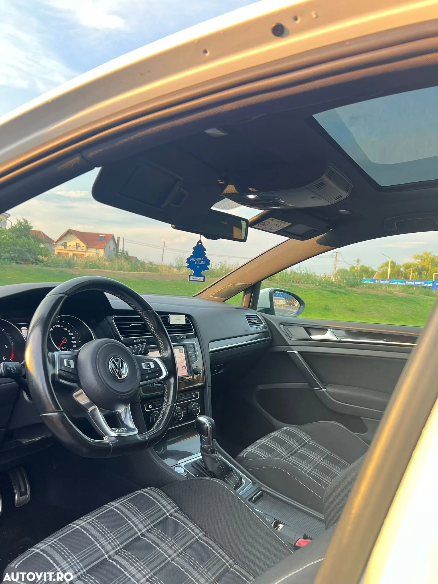 Volkswagen Golf 2.0 TDI DSG GTD - 3