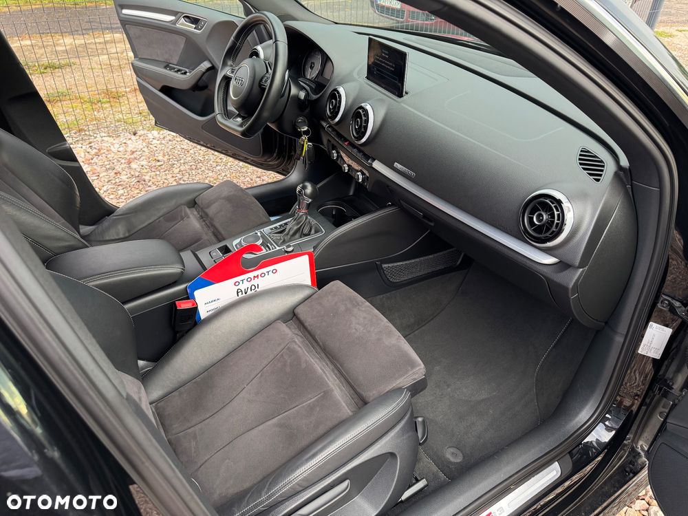 Audi RS3 Sportback S tronic - 16