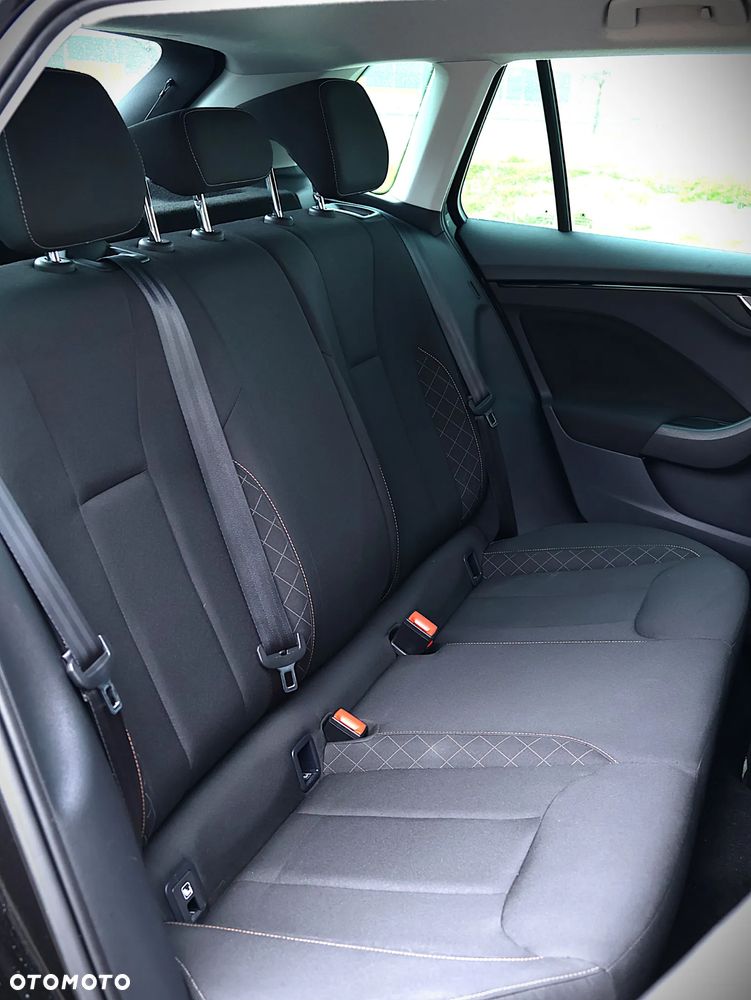 Skoda Kamiq 1.0 TSI Ambition DSG - 25