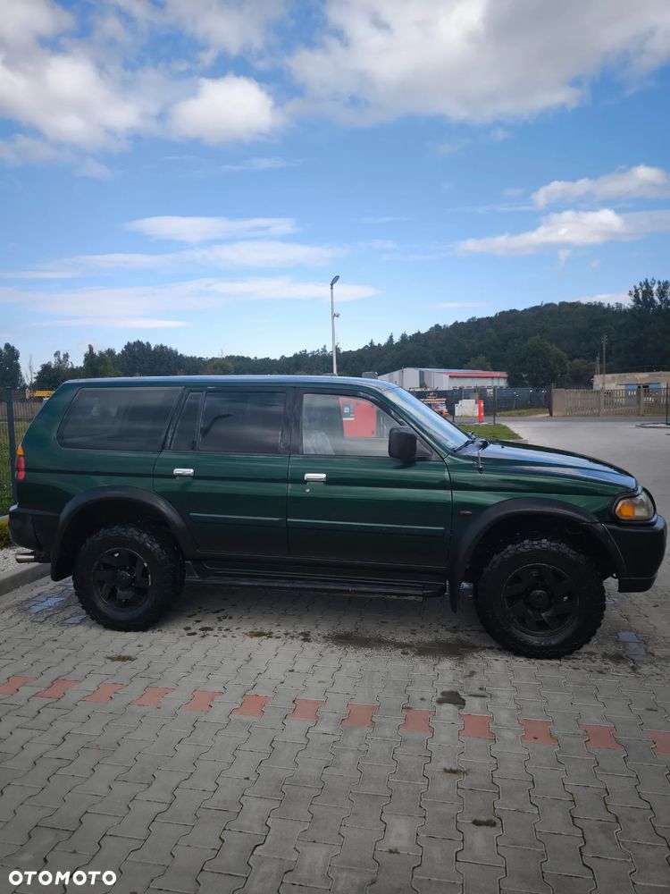 Mitsubishi Pajero Sport - 4