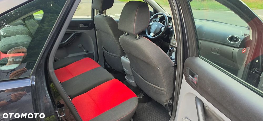 Ford Focus - 17