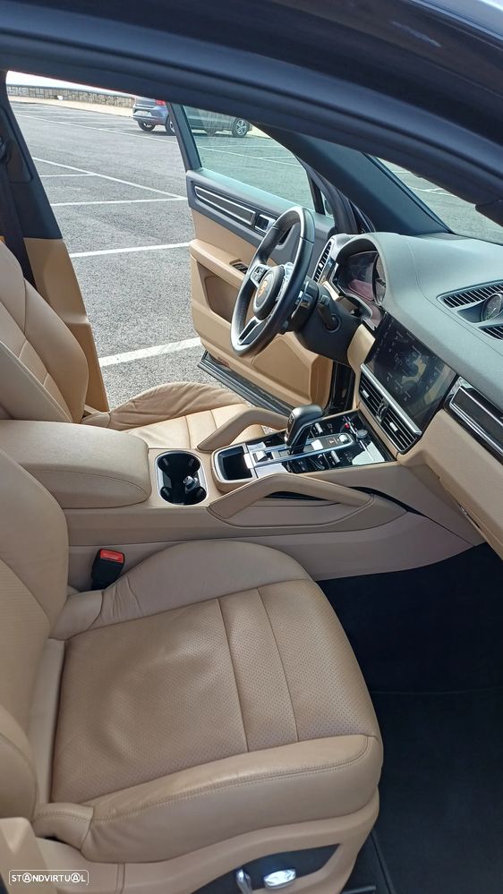 Porsche Cayenne - 11