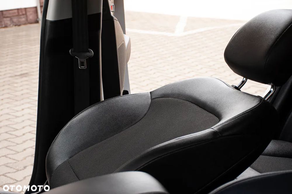 Hyundai ix35 2.0 2WD Automatik Trend - 34