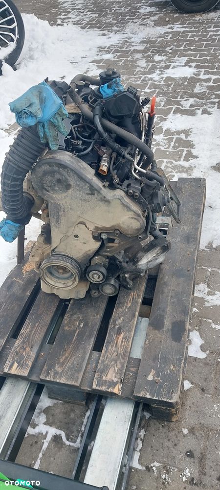 Silnik vw t5 lift 2.0 tdi 103 KW CAAC uszkodzony - 4