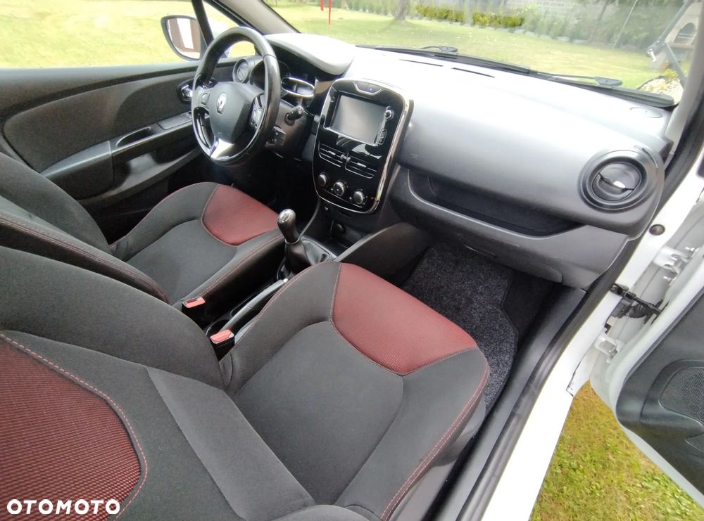 Renault Clio 1.2 16V 75 Life - 36