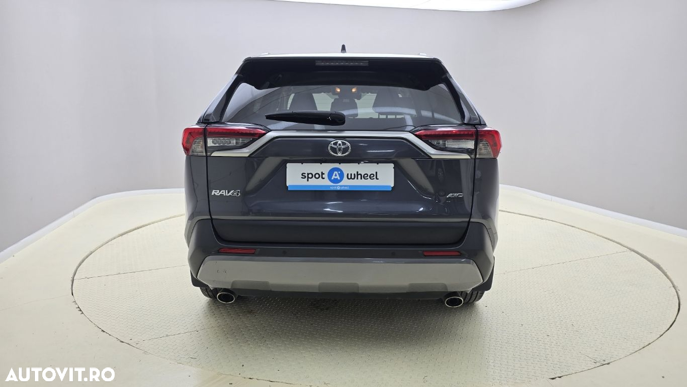 Toyota RAV4 - 7
