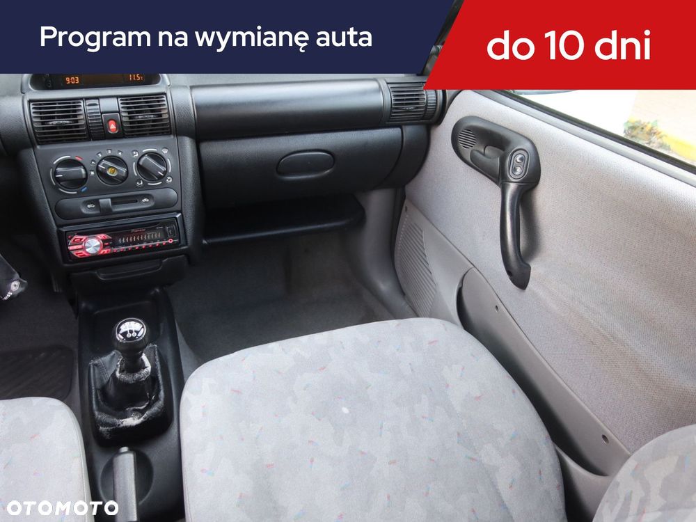 Opel Corsa - 10