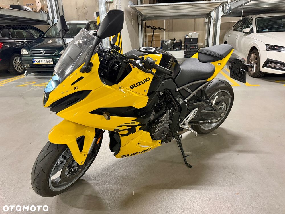 Suzuki GSX-R - 6