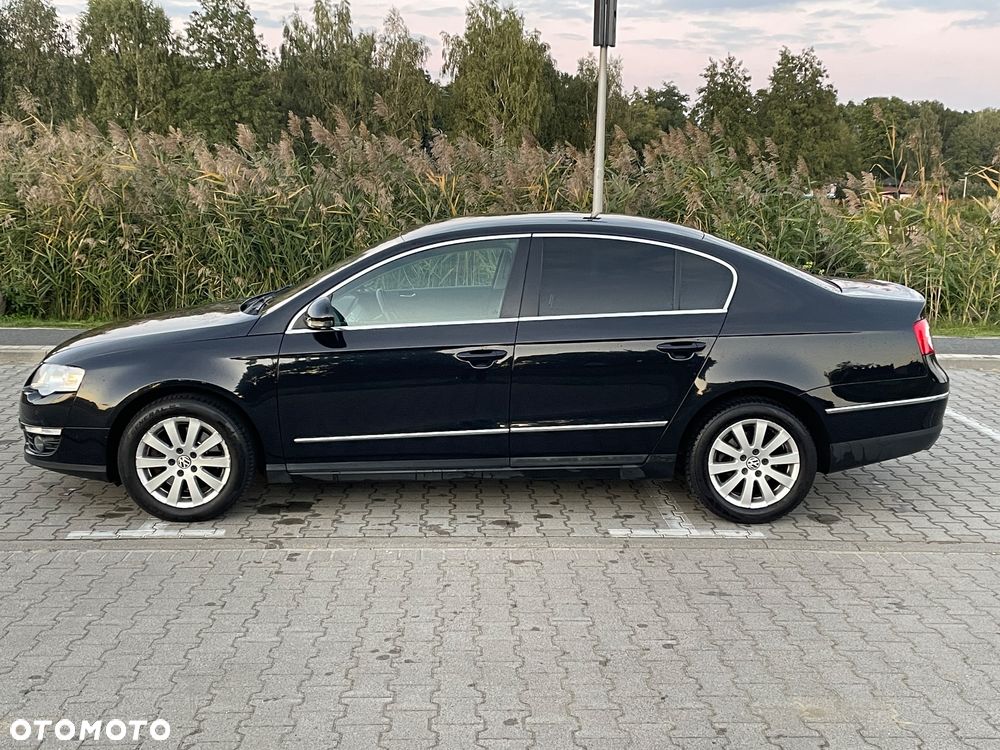 Volkswagen Passat 1.6 TDI Comfortline - 3