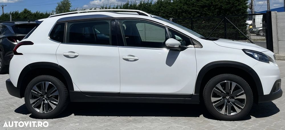 Peugeot 2008 PureTech 110 GPF Stop&Start EAT6 Allure - 10