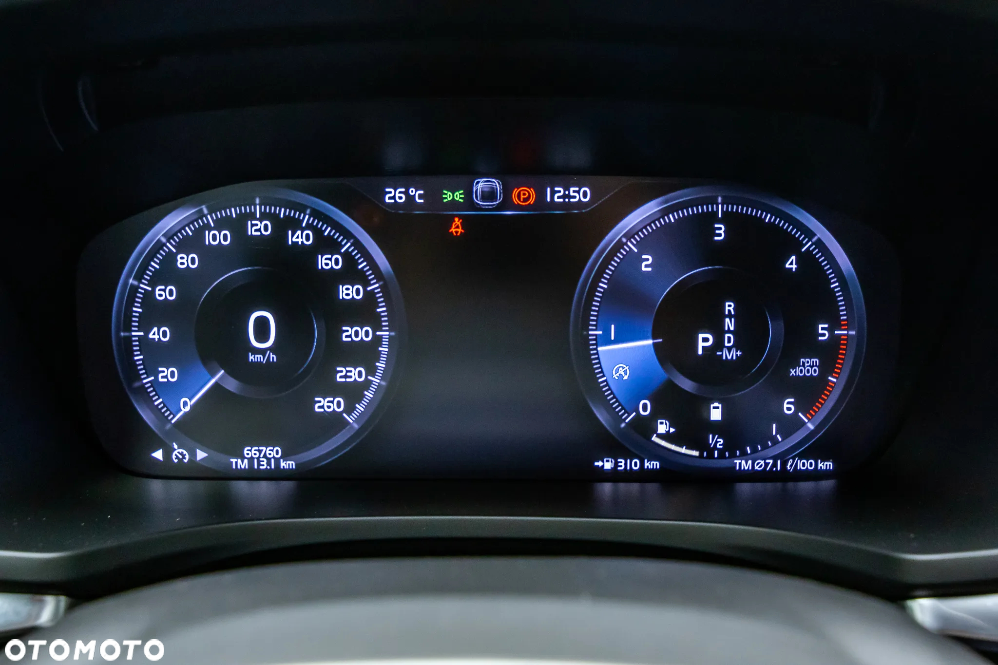 Volvo V60 Cross Country - 13