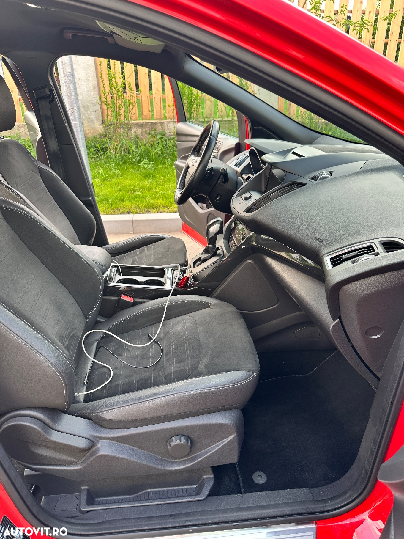 Ford Kuga 2.0 TDCi 4WD Powershift ST-Line - 12