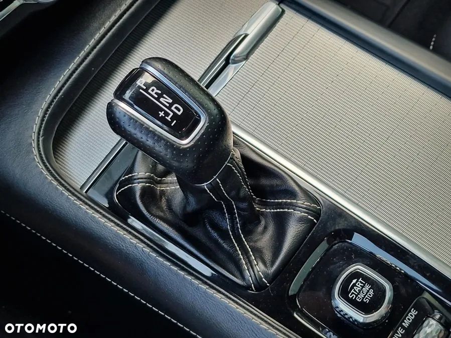 Volvo V90 T5 R-Design - 29