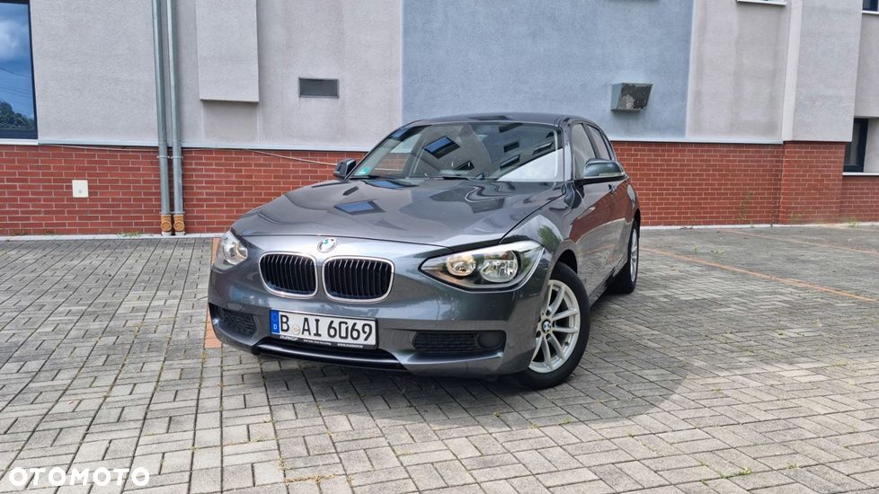 BMW Seria 1 118i Sport Line - 1