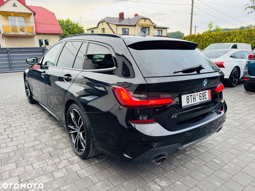 BMW Seria 3 330e PHEV M Sport Edition sport - 10