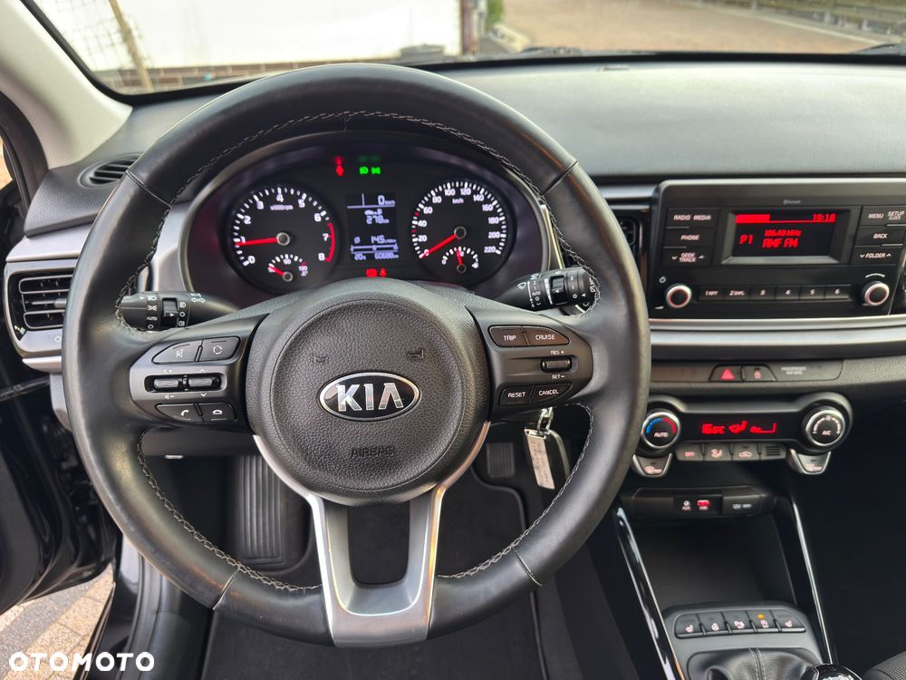 Kia Rio 1.2 ISG Dream Team Edition - 32
