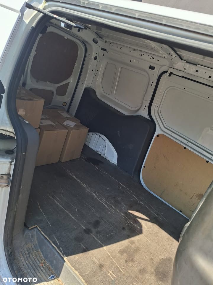 Ford Transit Connect - 12