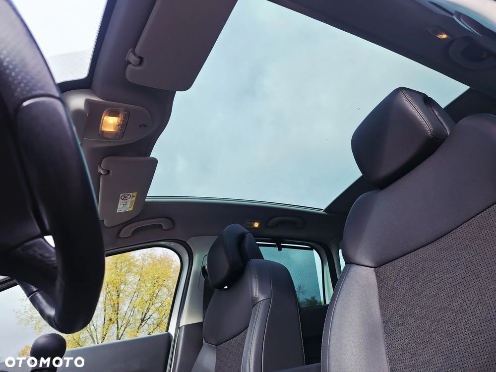 Peugeot 3008 HDi 115 Allure - 9