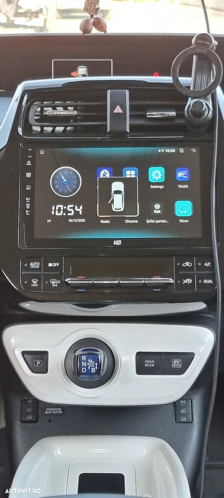 Toyota Prius Hybrid - 6