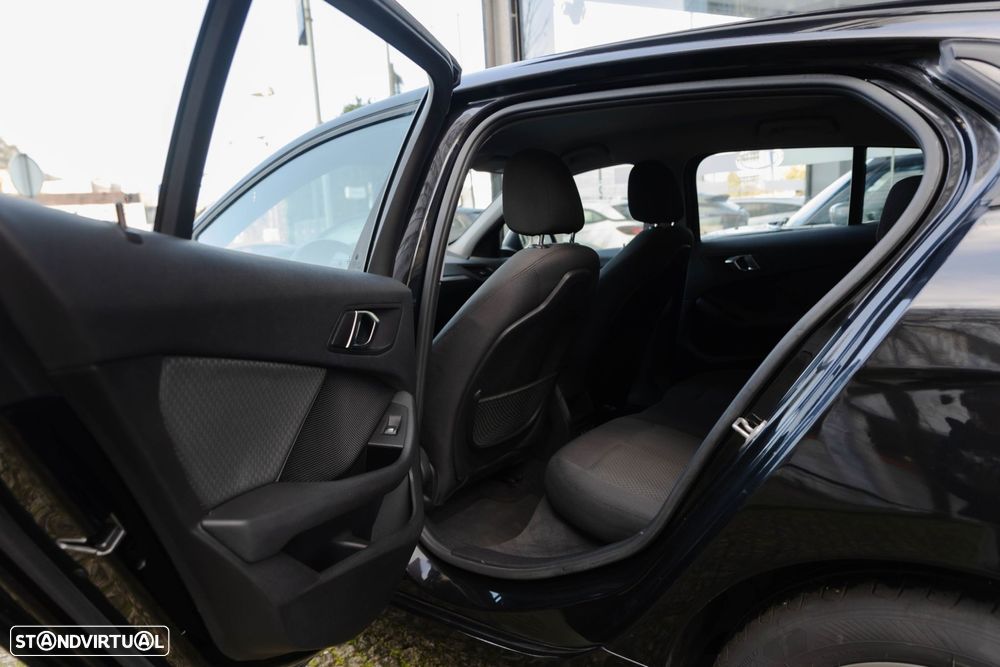 BMW 118 i Corporate Edition Auto - 13