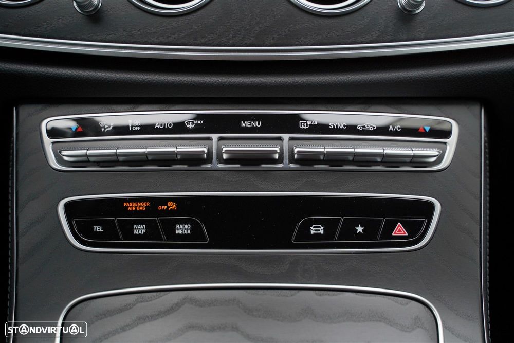 Mercedes-Benz E 220 d AMG Line - 24
