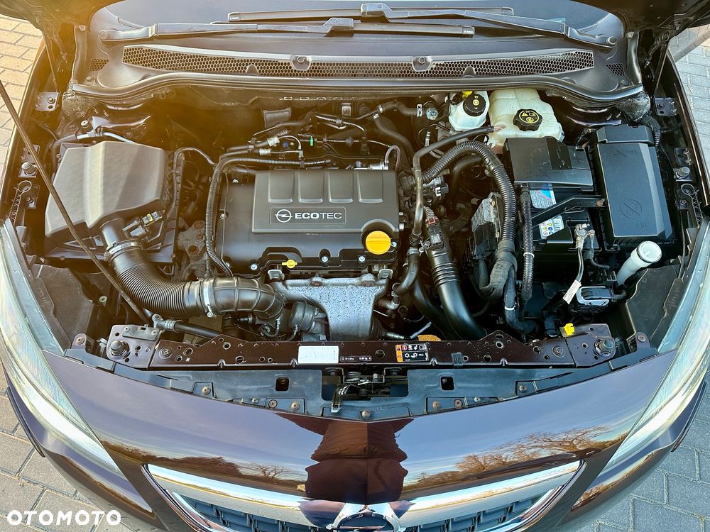 Opel Astra 1.4 Turbo Color Edition - 16