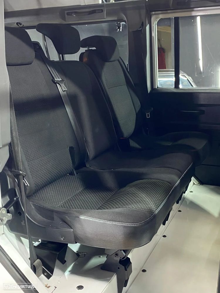 Land Rover Defender 110 DPF E - 11